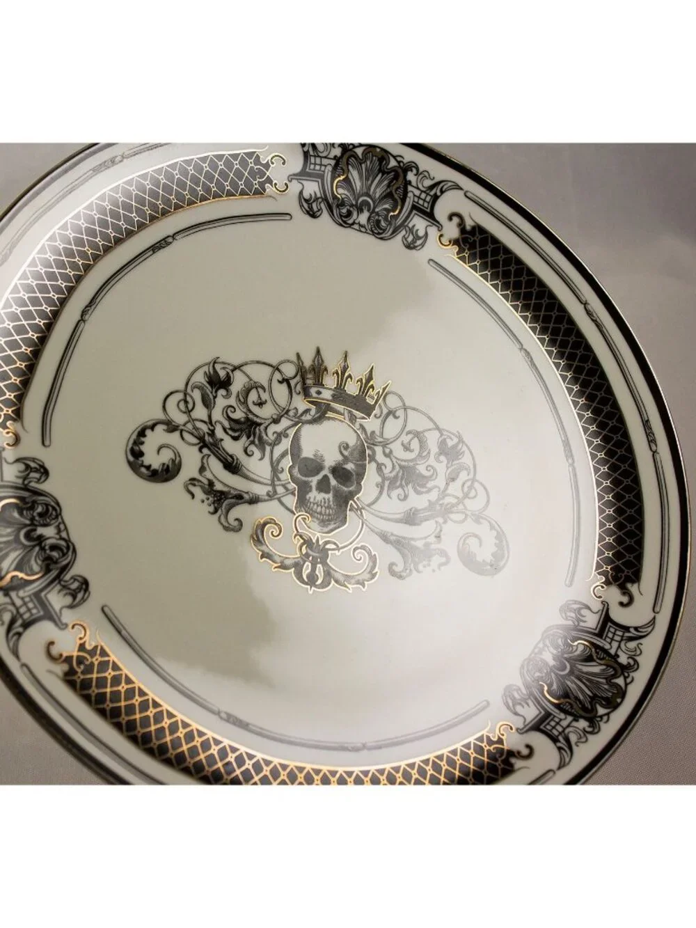 Grace Teaware Lattice Skull With Crown Footed Cake Plate Fine Porcelain 10.5